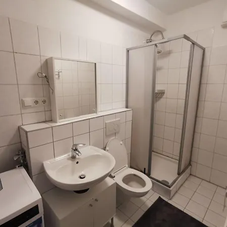 Aparts - Neue Monteurwohnungen In - Free Wifi & Parking - Ruhige Lage Naehe Schweriner Daire Schwerin (Mecklenburg-Vorpommern)