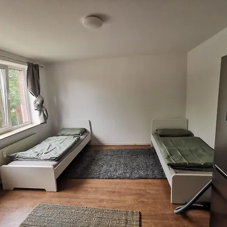 Aparts - Neue Monteurwohnungen In - Free Wifi & Parking - Ruhige Lage Naehe Schweriner * Schwerin (Mecklenburg-Vorpommern)